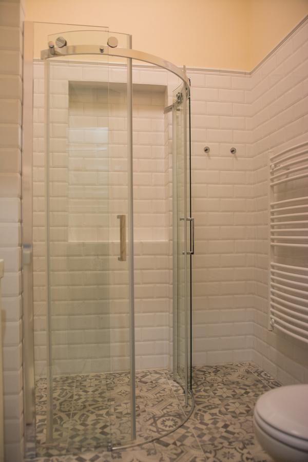 Zora Apartman Eger Bagian luar foto